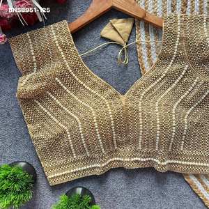 Colección de Blusas Indias Tradicionales de Seda Pesada Hechas a Mano con Perlas y Cristales, para Bodas, Exportador Indio - Product Image 4