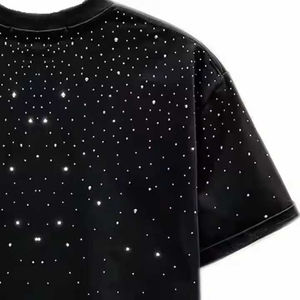 เสื้อยืดสีดำโอเวอร์ไซส์สำหรับผู้ชาย ลายจุดดาว แขนสั้น คอกลม ลำลอง พิมพ์ลาย - Product Image 2