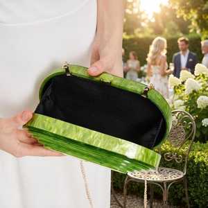 Bolso de Mano de Resina SerenVogue, Diseño Geométrico, Hecho a Mano, para Ceremonias de Boda, Fiestas Nupciales y Eventos Exclusivos - Product Image 4