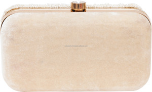 กระเป๋าใส่เอกสารสะพายไหล่ข้างเดียวสำหรับผู้หญิงกระเป๋าลูกปัดไข่มุกถักมือดีไซน์เฉพาะกลุ่มแฟชั่นใหม่ - Product Image 4