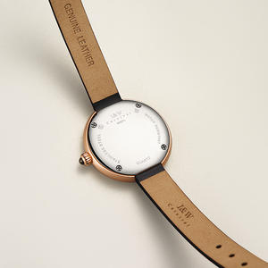 <span class=keywords><strong>Montre</strong></span> pour <span class=keywords><strong>femme</strong></span> I&W CARNIVAL, luxe, charme, bracelet en cuir de vachette, boîtier en acier inoxydable, cristal saphir, 30 mm, quartz, cadran à aiguilles - Product Image 4