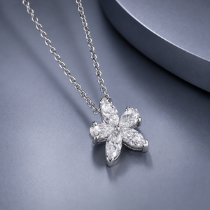Pendentif floral en or blanc 14 carats avec moissanite pour femme, collier à cinq pierres de forme marquise et poire, 0,95 CTW - Product Image 1
