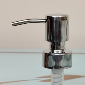 Distributeur de savon et de lotion en acier inoxydable poli miroir brillant, pompe résistante à la rouille pour hôtel et salle de bain - Product Image 3