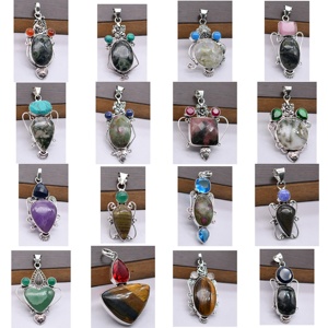 Lote de 25 Colgantes de Piedras Preciosas Mixtas al por Mayor, Hechos a Mano, de Latón Plateado, Estilo Vintage Cristiano, Joyería para Fiestas - Product Image 4