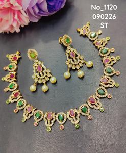 Parure de bijoux ethnique plaqué or en laiton avec pierres et perles, collier et boucles d'oreilles pour mariée, idéale pour fêtes et anniversaires - Product Image 4