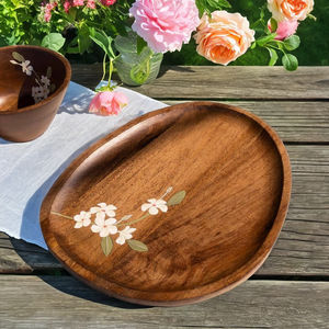 Plateau ovale en bois de manguier écologique Bella 13 pouces x 10 pouces x 0,6 pouces Peint à la main Passe au lave-vaisselle Biodégradable pour cadeaux - Product Image 3