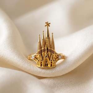 Bague de luxe en argent sterling plaqué or 22 carats de haute qualité, motif architecture vintage Sagrada Familia, repère de cathédrale gothique - Product Image 3