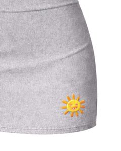 Ensemble deux pièces gris pour femme : Crop top extensible sans manches à col rond et mini-jupe taille haute moulante – Tenue d'été sportive - Product Image 6