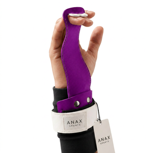 Confiance et adhérence sur les barres asymétriques : équipement de gymnastique haute performance conçu pour une manipulation confortable, une prise en main sécurisée et une performance améliorée. - Product Image 2