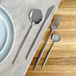 Ensemble de couverts en acier inoxydable, finition miroir, style moderne, fourchettes et cuillères pour dîner - Product Image 5