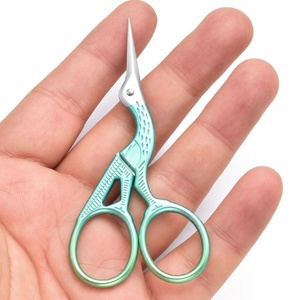 Ciseaux à broder rose en forme de grue, avec étui en cuir, petits ciseaux en acier inoxydable pour outils de couture manuels - Product Image 1