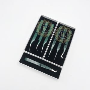 Pinzas probadas a mano sostenibles de color verde oscuro con punta plateada Etiqueta privada de alta calidad Oferta al por mayor Recubrimiento en polvo - Product Image 3