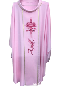 ชุดบาทหลวงสีชมพูพาสเทล ผ้าโพลีเอสเตอร์ ปักลายทอง พร้อมผ้าคลุมไหล่ สวมใส่สบาย นุ่ม ทุกฤดู - Product Image 4