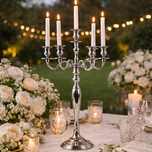 Configuración de mesa para cena a la luz de las velas  Decoración de mesa para fiesta en el jardín  Configuración romántica para cenar al aire libre  Arreglo de mesa para cena elegante - Product Image 1