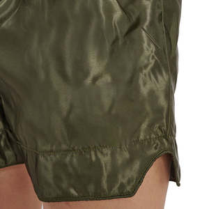 Shorts de sport thaïlandais personnalisés, fabricant et fournisseur OEM de Muay Thai, vêtements d'entraînement en satin, polyester satiné de haute qualité. - Product Image 2