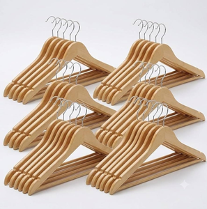 Perchas de madera elegantes y con estilo, de alta tendencia, para el hogar, armarios, habitaciones de hotel y decoración de salas de exhibición. - Product Image 1