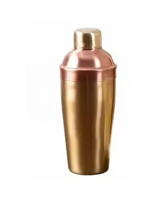 Le shaker à cocktails en acier inoxydable brillant ajoute une touche de luxe à votre collection d'accessoires de bar. - Product Image 5