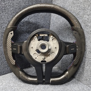 Volante de Fibra de Carbono con LED para <span class=keywords><strong>BMW</strong></span> Serie 3 y 5, F10, F30, F90, F01, F12, M3, Z4, X1, X6, <span class=keywords><strong>Precio</strong></span> de Mayoreo Directo de Fábrica - Product Image 5