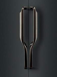 มือจับประตูทองเหลือง Aurelius รุ่น Monarch Line  มือจับประตูทองเหลือง Zenith รุ่น Imperial Forge  มือจับประตูทองเหลือง Noble Craft - Product Image 2