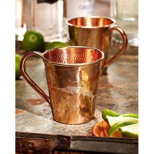 Mug en cuivre avec gravure de poisson, style vintage, poignée, vaisselle écologique - Product Image 1