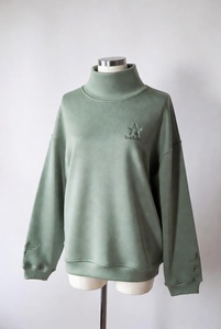 Womens White Mock Neck Long Sleeve Sweatshirt Minimalist Trackstar Logo Star Graphic Print Top - Product Image 6