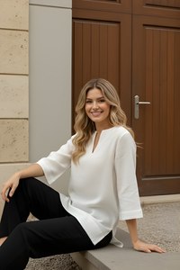 เสื้อผู้หญิงคลาสสิกสีขาว ผ้าฝ้าย แต่งลาย คอวี ความยาวปกติ แขน 3/4 เย็บอย่างดี สวมใส่สบายๆ เรียบหรู สีขาวล้วน - Product Image 5