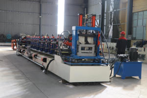 Máquinas formadoras de rollos en frío Z Purlin automáticas de alta calidad Engranaje de línea de producción de marco de acero en forma de <span class=keywords><strong>C</strong></span> - Product Image 5