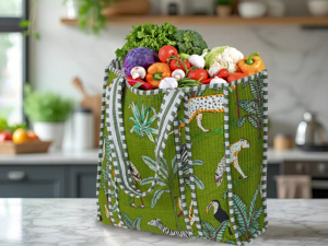 Sac fourre-tout en coton matelassé réversible fait main, écologique, style bohème, imprimé animaux de la jungle, poignées rayées, pour le shopping toutes saisons - Product Image 6
