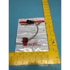 ONTRAK 12-8882-015 ไมโครสวิตช์สำหรับการตรวจจับและควบคุม - อุปกรณ์และชิ้นส่วนเซมิคอนดักเตอร์ระดับโลกที่เชื่อถือได้ - Product Image 1