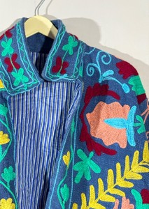 Chaqueta de Mujer con Bordado Floral Invernal, Ecológica, con Forro de Algodón TNT Transpirable de Secado Rápido - Product Image 3