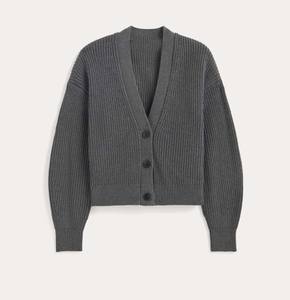 Camisa transpirable de punto a rayas con cuello en V para mujer, jerséis ajustados de estilo europeo, jersey suave para uso diario - Product Image 1