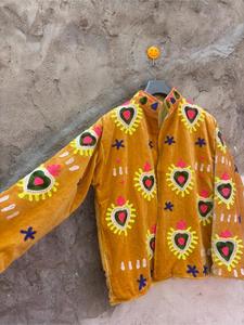Chaqueta de terciopelo amarillo de lujo con bordado Suzani y patrón de corazones, manga larga, cuello alto, hecha a mano, estilo bohemio, para invierno. - Product Image 1