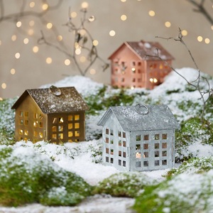 Metal House-Shaped Lanterns With Cutout Windows Vintage Christmas Decor Handicraft Holiday Lights - Product Image 3
