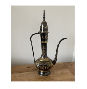 Pichet de service traditionnel en laiton de qualité supérieure pour cadeaux culturels et présentation décorative - Product Image 5