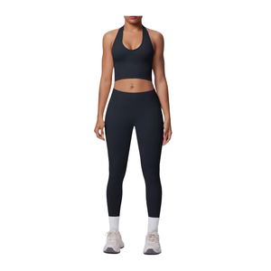 Conjunto Deportivo de Yoga Ecológico de 2 Piezas para Mujer, Top Corto Halter con Cuello en V Color Verde Oliva y Leggings de Cintura Alta, Reversible, Spandex/Nailon - Product Image 6