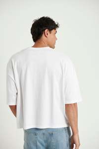 T-shirt homme oversize minimaliste et épuré 100% coton, coupe carrée, épaules tombantes, logo personnalisé, chemises homme vierges, tee-shirt streetwear, fournisseur OEM - Product Image 5