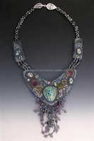 Nouvel Arrivage Collier Ras-du-cou Court Personnalisable Chic pour Femme, Brodé Motif Paix, Romantique, avec Chaîne de Perles Colorées, pour Mariage