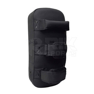 Bouclier de frappe de qualité supérieure pour le kickboxing, la boxe et l'entraînement aux arts martiaux - Product Image 4