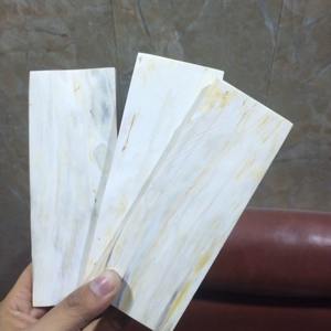 Manche de couteau en corne de buffle naturelle de qualité supérieure – Matériau artisanal poli et durable pour couteaux personnalisés - Product Image 1