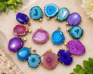 Pendentif en Agate, Pierre Naturelle, Tranche de Géode, Plaqué Or, Style Bohème, Bijou Cadeau Unisexe - Product Image 1