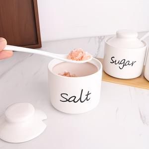 Ensemble de pots de rangement minimalistes pour cuisine avec couvercle, cuillère et plateau en bois – Organisateur élégant pour comptoir, idéal pour sucre, sel et poivre - Product Image 4