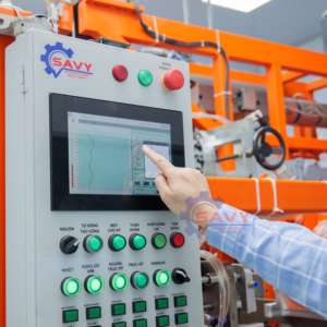 Machine de soufflage entièrement automatique et entièrement électrique SAVY SA80-II-1 pour contenants en plastique de 1 à 20 L - Product Image 5