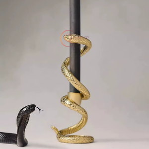 Soporte de vela de latón Cobra Snake de lujo diseño de serpiente portavelas de palo de Metal uso doméstico linterna de latón decorativa y tarro de vela - Product Image 1