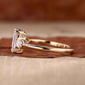 Anillo de compromiso con diamante cultivado en laboratorio de corte marquesa, conjunto nupcial con piedras laterales en forma de cometa, conjunto de anillos de boda con diamantes, anillo de oro certificado IGI - Product Image 2