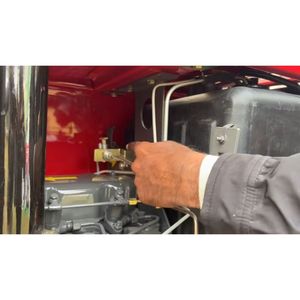 Tracteur Massey Ferguson haute performance MF 240 2WD 50 HP adapté au travail du sol et au transport léger pour le Kenya et le Ghana - Product Image 1