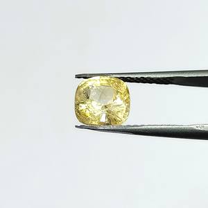 Saphir jaune naturel de 3,91 carats, taille coussin, provenant du Sri Lanka, pierres précieuses en vrac pour la fabrication de bijoux et de bagues, Ratti Chart 4.25 YCIN-214 - Product Image 5
