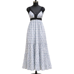 Vestido Maxi de Algodón sin Mangas con Estampado Floral, Paneles de Gadero Hechos a Mano con Ribete de Encaje y Bolsillos Laterales, Vestido de Verano Hecho a Mano para Mujer - Product Image 1