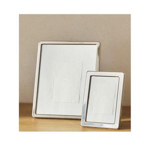 Cadre photo en bois de luxe, design moderne écologique, construction durable avec couvercle en verre transparent pour l'affichage de portraits de mariage et de famille - Product Image 4