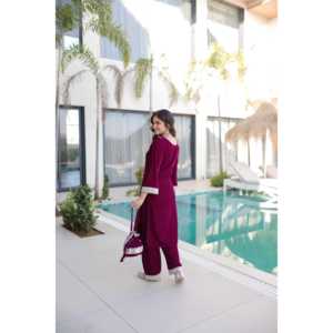 Conjunto de Top y Pantalón de Terciopelo con Bordado Zari y Espejos, con Batwa, para Fiestas - Product Image 2