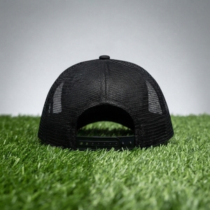 Gorra Trucker Negra y Azul para Hombre, con Parche Bordado Personalizado, Malla Trasera, Ajustable, Estilo Urbano - Product Image 5